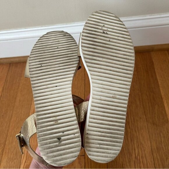 Steve Madden Women’s Marjorie Metallic Gold Sandals Buckle Straps Size 8 - Picture 5 of 6